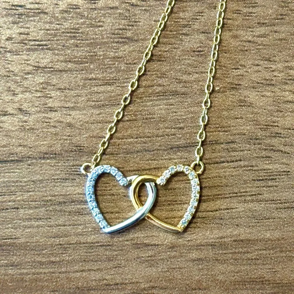 NWOT Macy's Diamond Double Heart Pendant Necklace